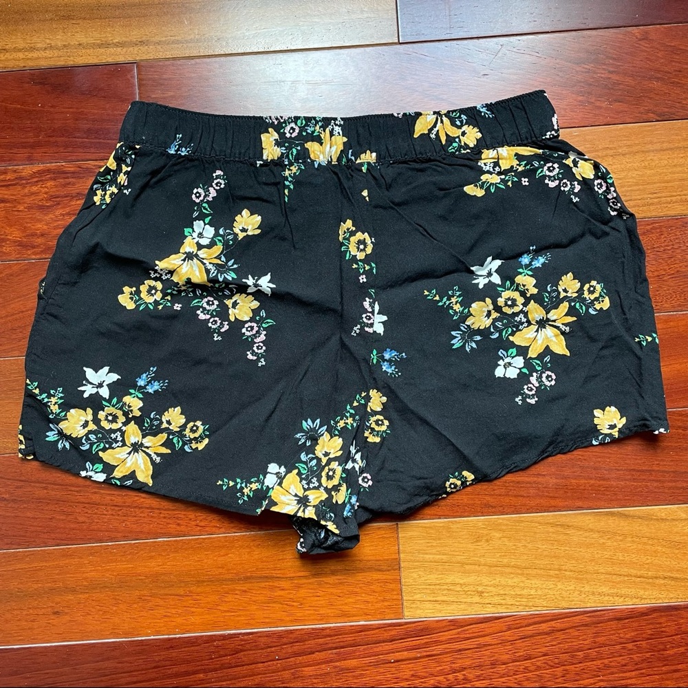 H&M Black Floral Soft Flowy Shorts